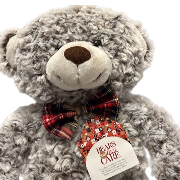 2017 FAO Schwartz Bears that Care Plush Stuffed Bear. NWT - Picture 2 of 5